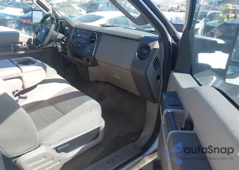 2008 Ford F-250 Fx4/Lariat/Xl/Xlt from USA, damaged, VIN 1FTSX21R08EA33429